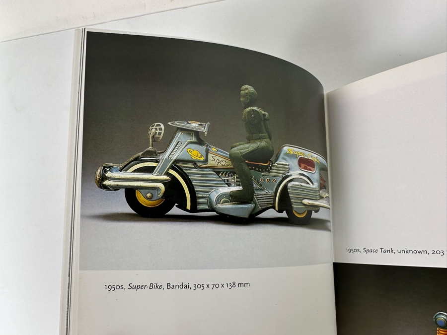 Robots Spaceships & Other Tin Toys The Teruhisa Kitahara Collection Hardcover Book 2006 [Photo 10]