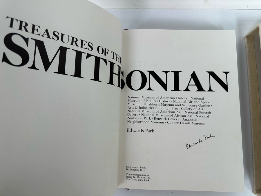 Signed First Edition Hardcover Book With Slipcover The Treasures Of The Smithsonian Signed By Edward Park 1983 [Photo 9]
