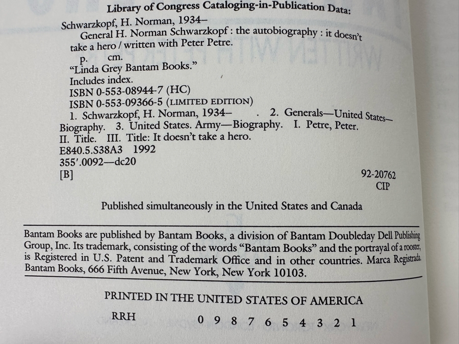 Signed First Edition Hardcover Book General H. Norman Schwarzkopf The Autobiography It Doesn't Take A Hero Signed By General H. Norman Schwarzkopf 1992 [Photo 12]