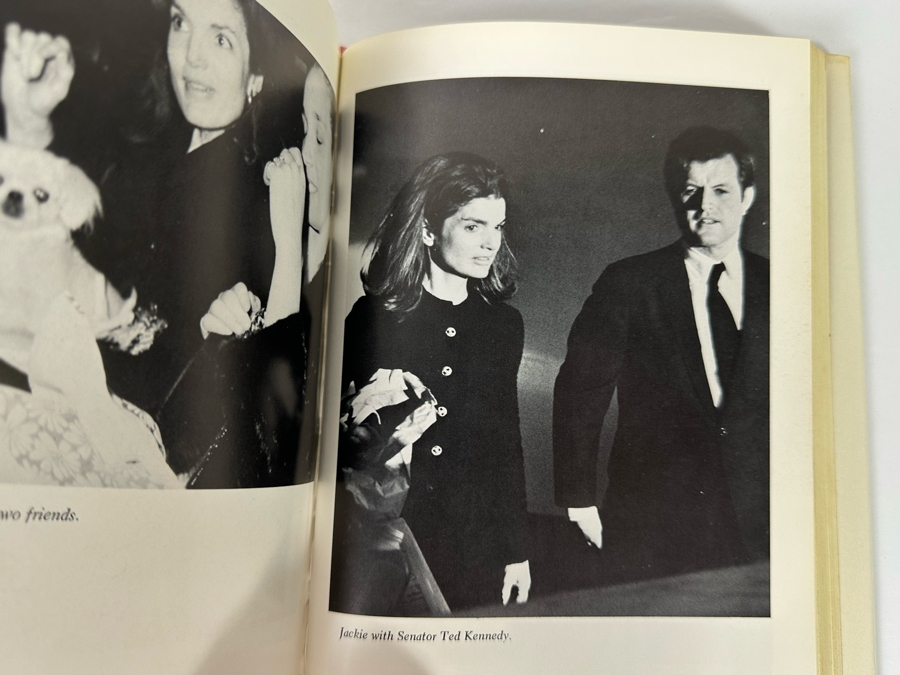 Signed First Edition Hardcover Book Jackie Oh! Signed By Kitty Kelley 1978 [Photo 10]