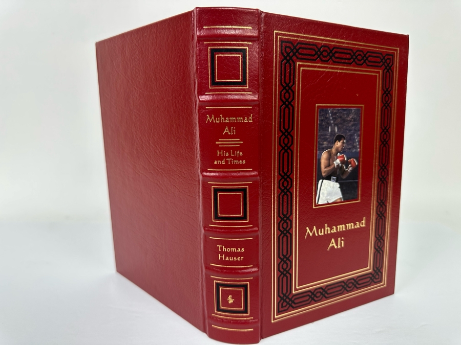 Autographed Muhammad Ali His Life And Times Hardcover Book By Thomas Hauser Signed Collector's Edition Bound In Genuine Leather Easton Press Signed By Muhammad Ali And Thomas Hauser Limited Edition Numbered 1,249 Of 3,500 [Photo 6]