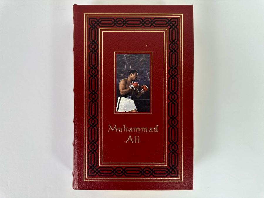 Autographed Muhammad Ali His Life And Times Hardcover Book By Thomas Hauser Signed Collector's Edition Bound In Genuine Leather Easton Press Signed By Muhammad Ali And Thomas Hauser Limited Edition Numbered 1,249 Of 3,500 [Photo 7]