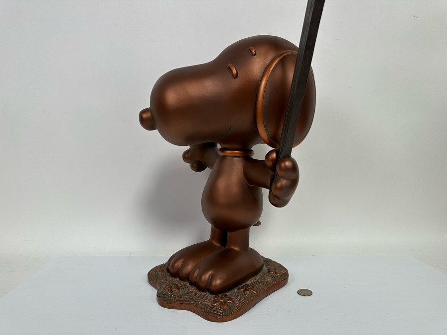Danbury Mint Big Figurine Peanuts Snoopy Holding Up A Welcome Sign With Woodstock Resin 19W X 10D X 25H [Photo 8]