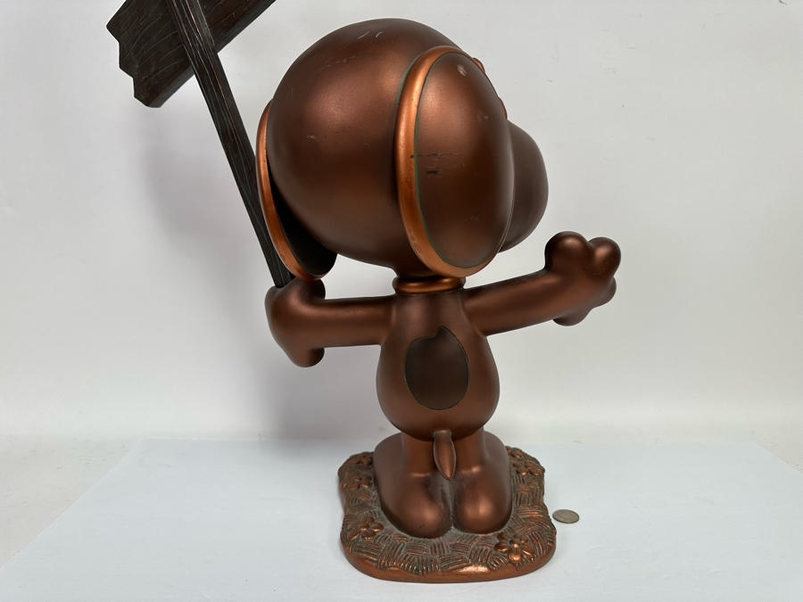 Danbury Mint Big Figurine Peanuts Snoopy Holding Up A Welcome Sign With Woodstock Resin 19W X 10D X 25H [Photo 9]
