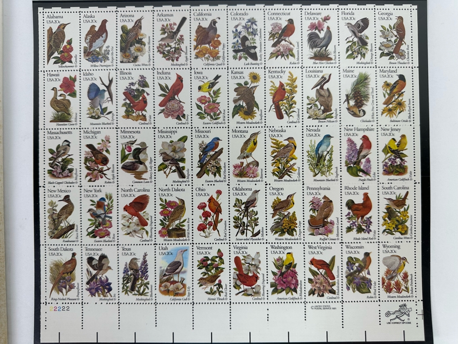 1982 U.S. Postal Service Birds And Flowers Of The Fifty States Hardcover Book With Mint Stamps [Photo 3]