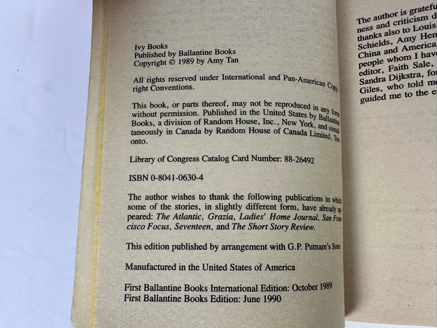 Signed Paperback Book The Joy Luck Club Signed By Amy Tan 1990 [Photo 7]