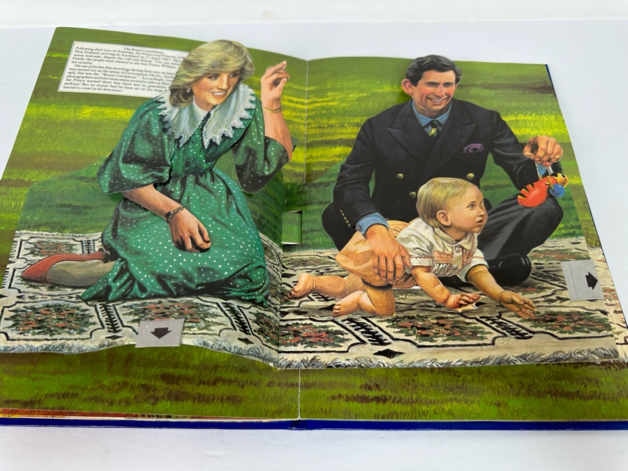 First English Edition Pop-Up Book 1984 The Royal Family Pop-Up Book By Patrick Montague-Smith [Photo 6]