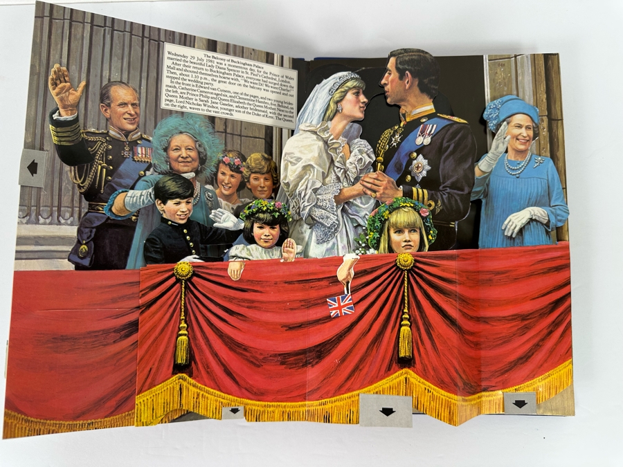 First English Edition Pop-Up Book 1984 The Royal Family Pop-Up Book By Patrick Montague-Smith [Photo 4]