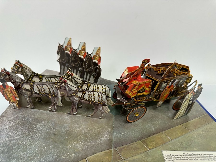 First English Edition Pop-Up Book 1984 The Royal Family Pop-Up Book By Patrick Montague-Smith [Photo 8]