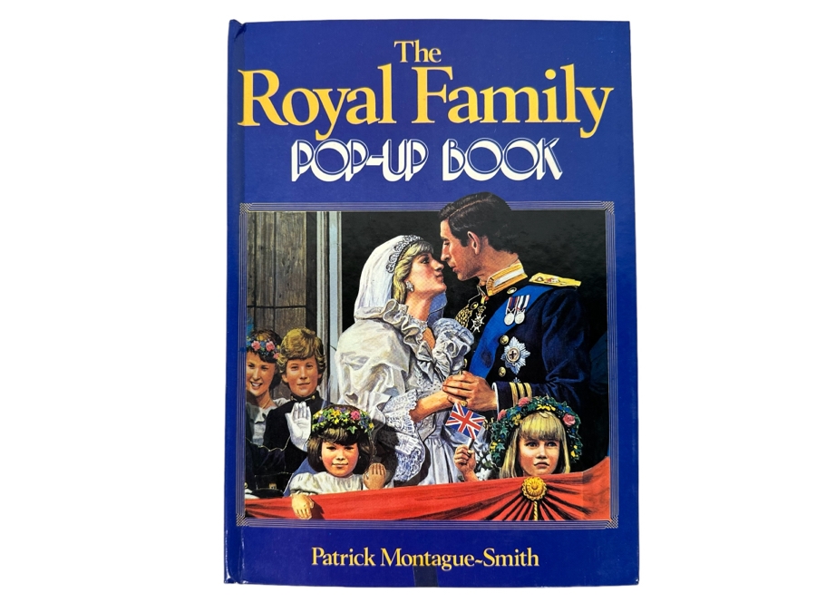 First English Edition Pop-Up Book 1984 The Royal Family Pop-Up Book By Patrick Montague-Smith [Photo 1]