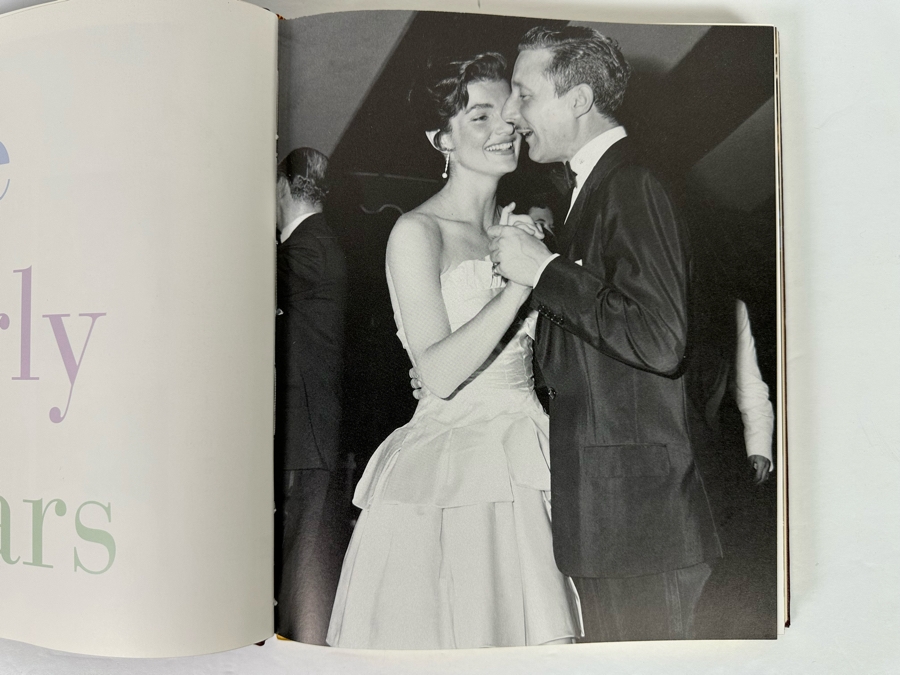 Signed Limited First Edition Leather-Bound Easton Press Hardcover Book A Thousand Days Of Magic Dressing Jacqueline Kennedy For The White House Signed By Oleg Cassini Numbered 944 Of 3,500 [Photo 18]