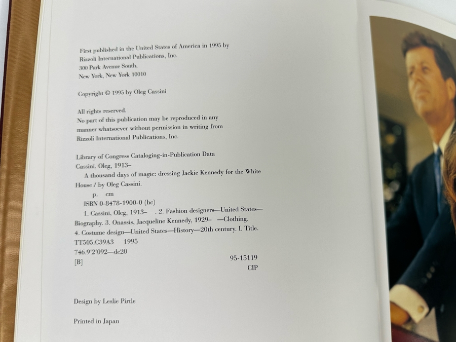 Signed Limited First Edition Leather-Bound Easton Press Hardcover Book A Thousand Days Of Magic Dressing Jacqueline Kennedy For The White House Signed By Oleg Cassini Numbered 944 Of 3,500 [Photo 15]