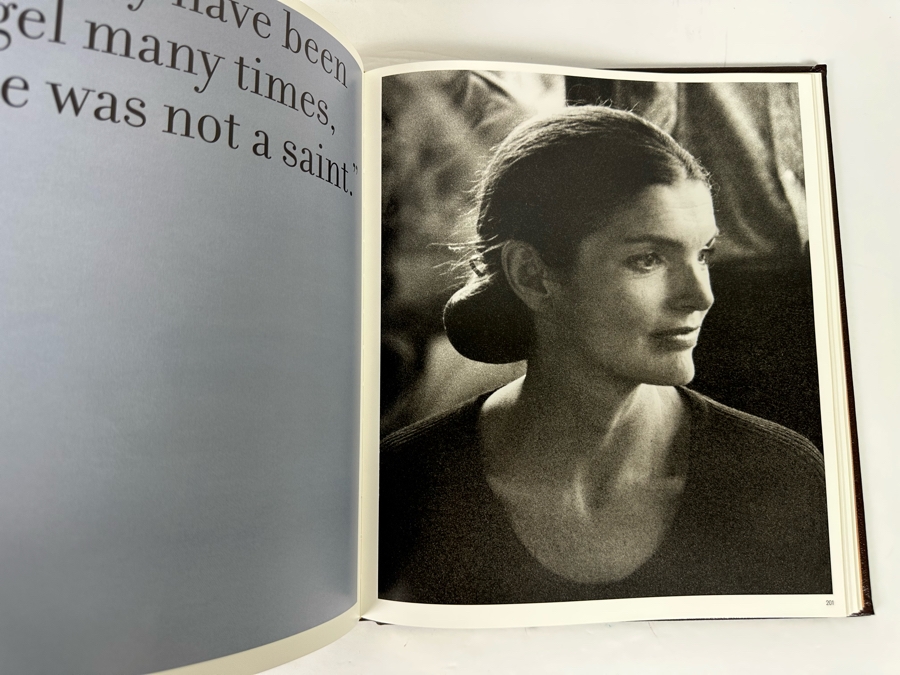 First Edition Leather-Bound Hardcover Easton Press Book Jackie Kennedy: A Life In Pictures By Yann-Brice Dherbier & Pierre-Henri Verlhac 2004 [Photo 13]