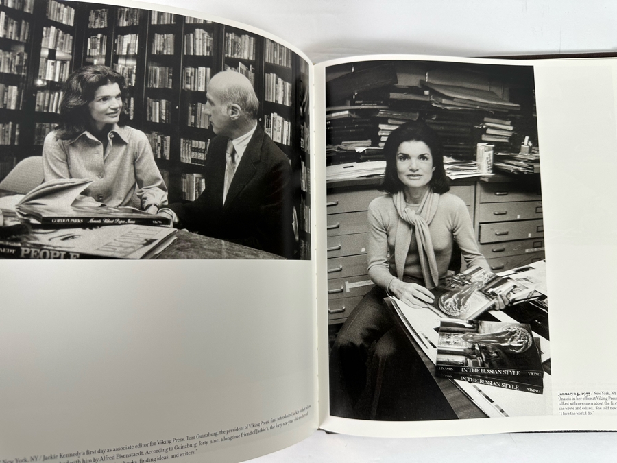 First Edition Leather-Bound Hardcover Easton Press Book Jackie Kennedy: A Life In Pictures By Yann-Brice Dherbier & Pierre-Henri Verlhac 2004 [Photo 11]