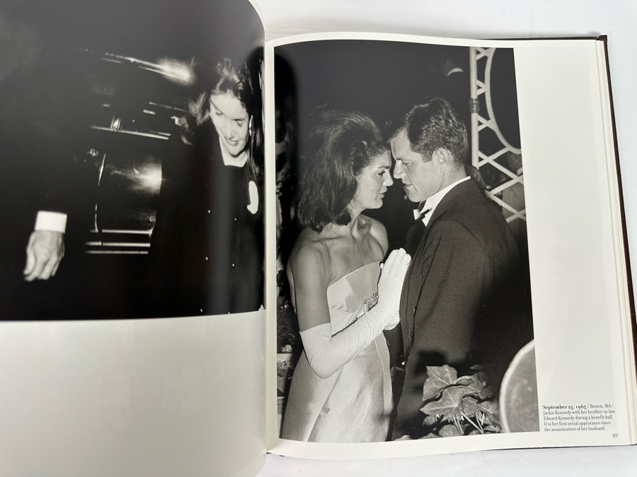 First Edition Leather-Bound Hardcover Easton Press Book Jackie Kennedy: A Life In Pictures By Yann-Brice Dherbier & Pierre-Henri Verlhac 2004 [Photo 15]