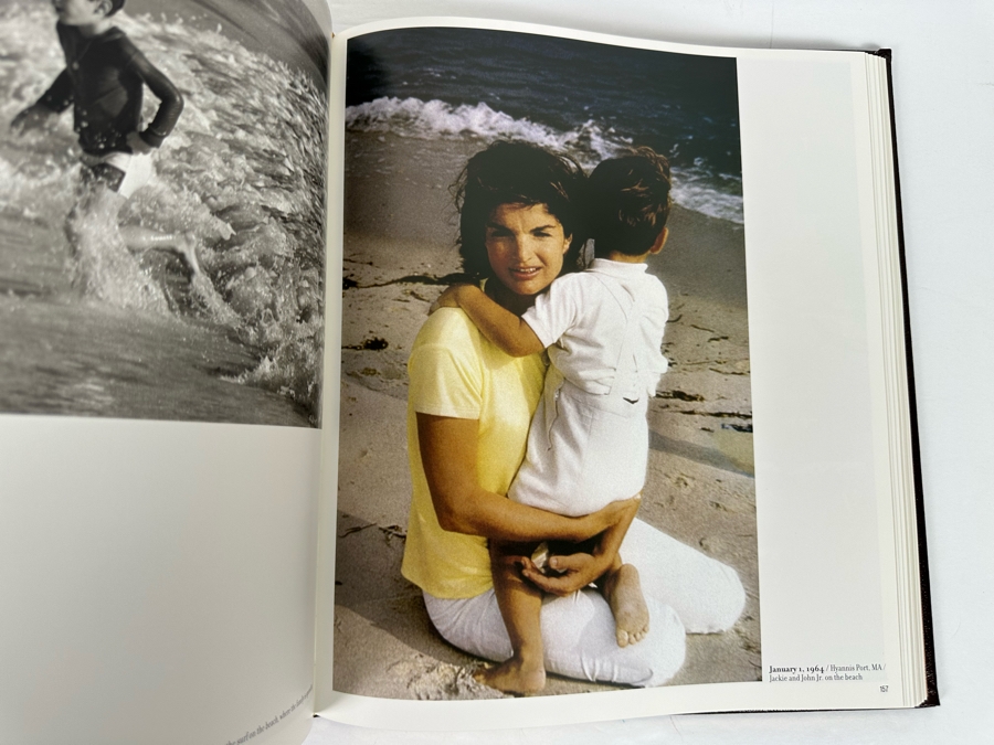 First Edition Leather-Bound Hardcover Easton Press Book Jackie Kennedy: A Life In Pictures By Yann-Brice Dherbier & Pierre-Henri Verlhac 2004 [Photo 16]