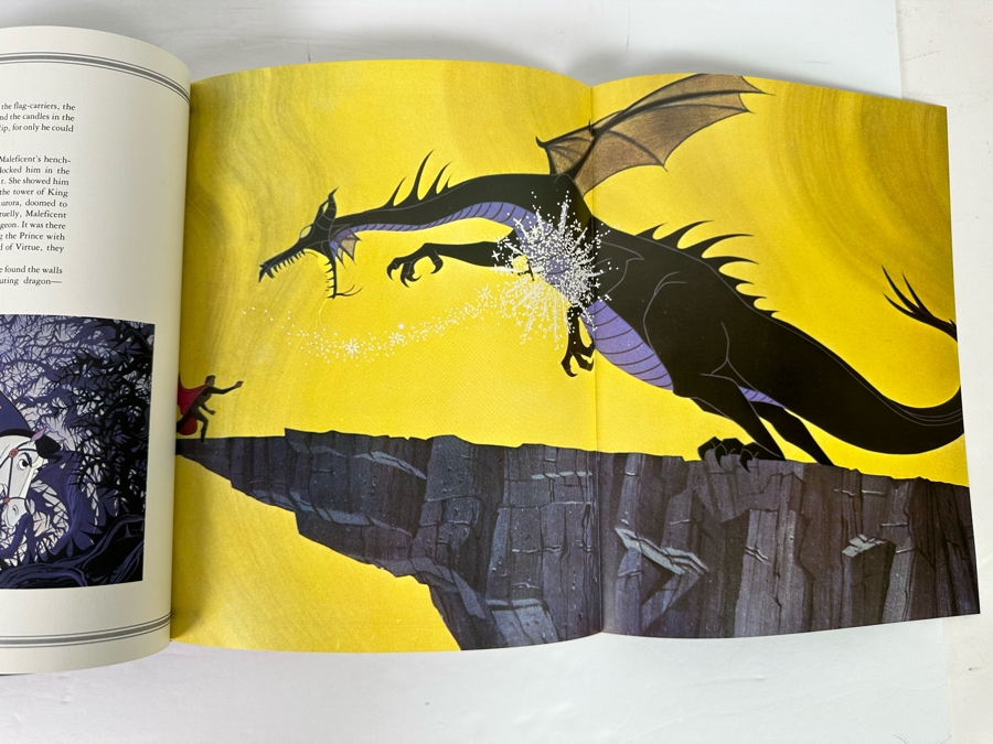 First Edition Hardcover Book Walt Disney's Treasury Of Children's Classics 1978 [Photo 9]