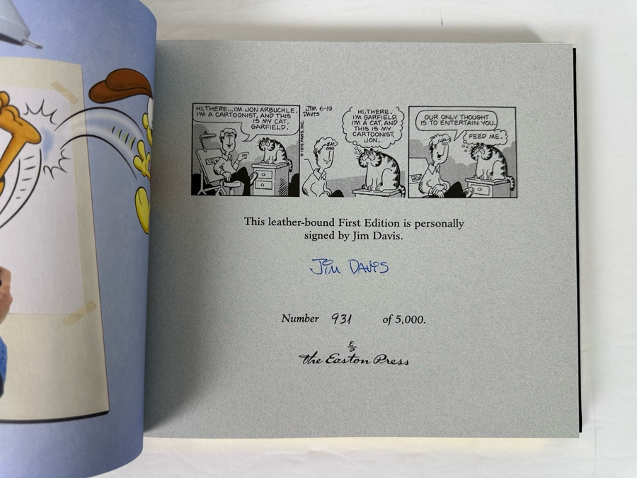 Signed Limited First Edition Hardcover Easton Press Book Garfields Twentieth Anniversary Collection Signed By Jim Davis Numbered 931 Of 5,000 [Photo 9]