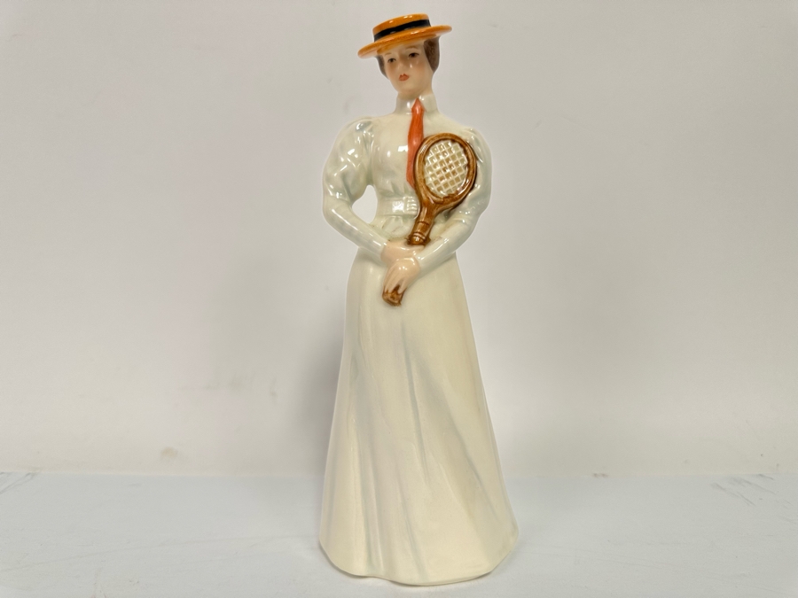 Vintage Goebel 'Center Court 1903' Female Tennis Player Figurine 1629322 8.5H [Photo 10]