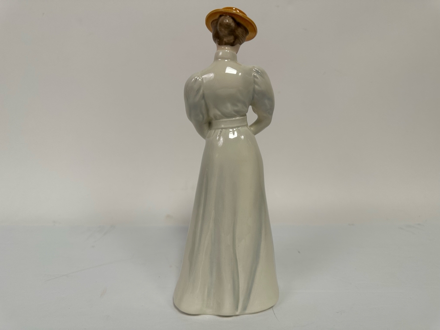 Vintage Goebel 'Center Court 1903' Female Tennis Player Figurine 1629322 8.5H [Photo 6]
