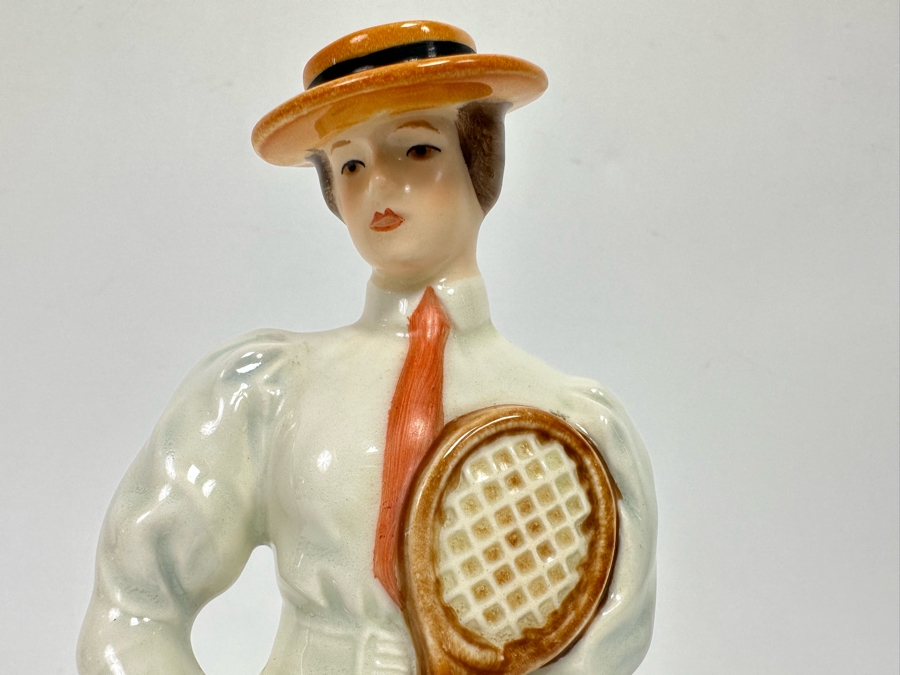 Vintage Goebel 'Center Court 1903' Female Tennis Player Figurine 1629322 8.5H [Photo 4]