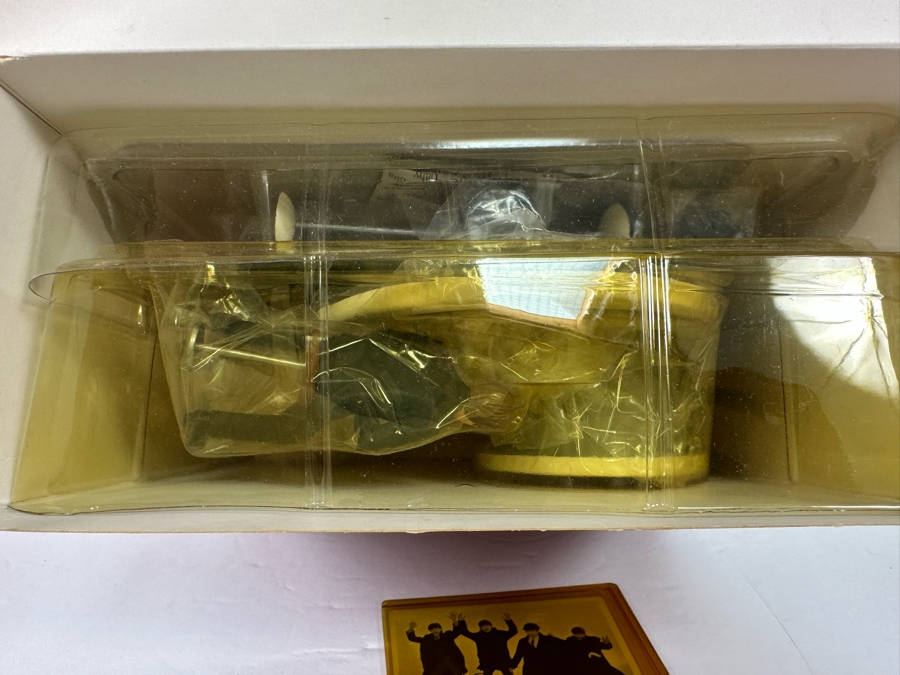 Vintage 1994 Large The Beatles Keepsake Ornament New In Box With Vintage Beatles Trading Card [Photo 10]