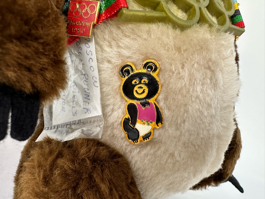 Vintage 1979 R. Dakin Misha Bear Official Mascot Of The 1980 Moscow Olympic Games With Original Tag 12H Along With Vintage Moscow Olympic Games Pins (One Limited Edition Pin) - See Photos [Photo 14]