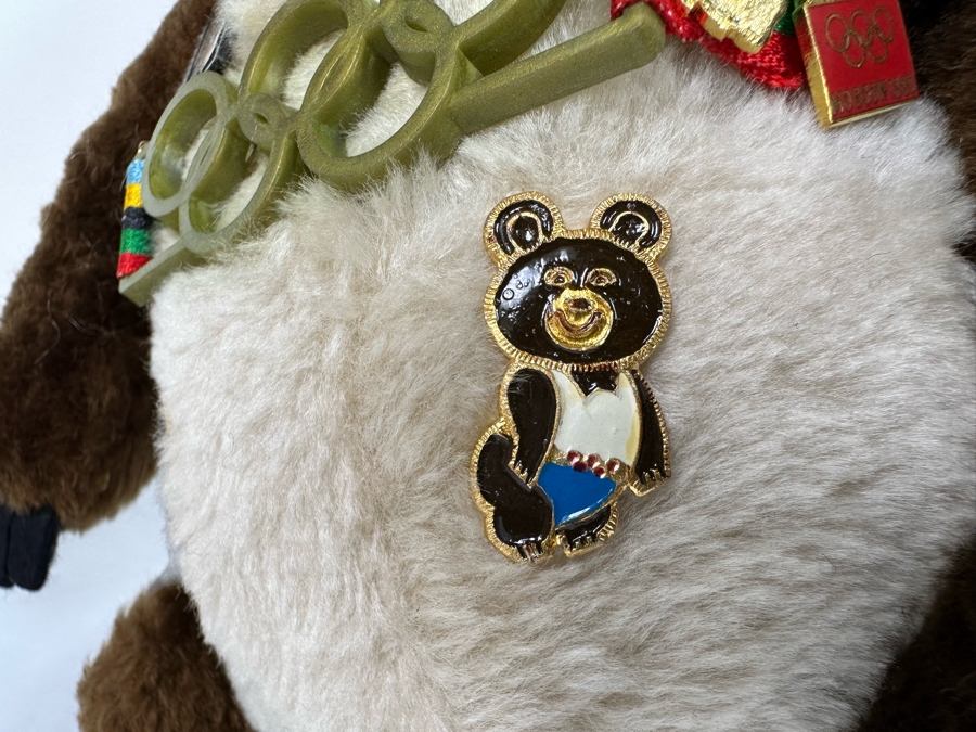 Vintage 1979 R. Dakin Misha Bear Official Mascot Of The 1980 Moscow Olympic Games With Original Tag 12H Along With Vintage Moscow Olympic Games Pins (One Limited Edition Pin) - See Photos [Photo 15]