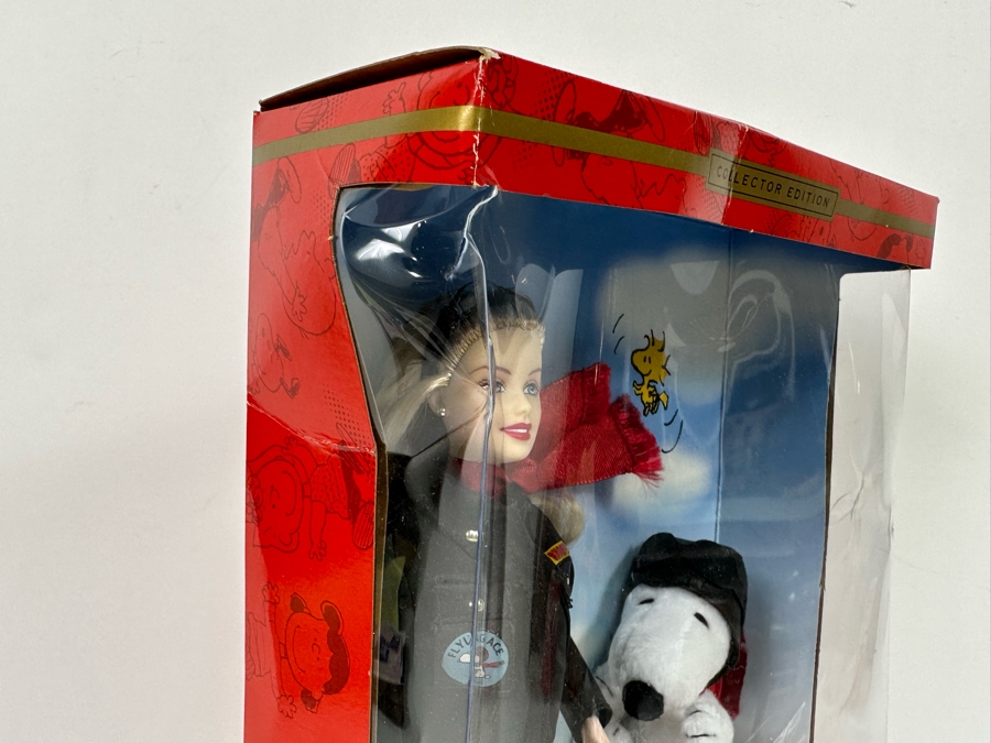 Vintage 2001 Mattel Barbie Doll Barbie And Snoopy Collector Edition With Box #55558 [Photo 9]