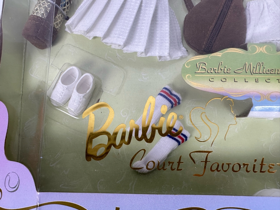 Limited Edition Mattel Barbie Court Favorite Clothes And Accessories In Damaged Box From The Barbie Millicent Roberts Collection 1997 #17569 [Photo 7]