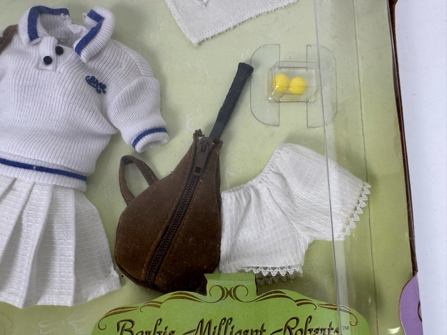 Limited Edition Mattel Barbie Court Favorite Clothes And Accessories In Damaged Box From The Barbie Millicent Roberts Collection 1997 #17569 [Photo 6]