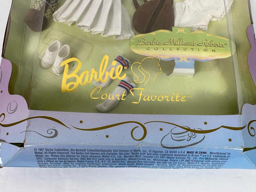 Limited Edition Mattel Barbie Court Favorite Clothes And Accessories In Damaged Box From The Barbie Millicent Roberts Collection 1997 #17569 [Photo 8]