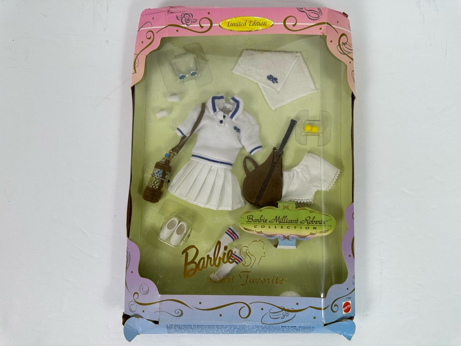 Limited Edition Mattel Barbie Court Favorite Clothes And Accessories In Damaged Box From The Barbie Millicent Roberts Collection 1997 #17569 [Photo 3]
