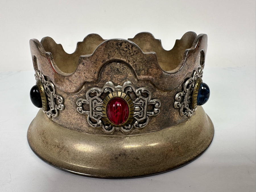 Ann Chichon Dallas Silver Plated Crown Design Wine Bottle Coaster And Wine Stopper [Photo 6]