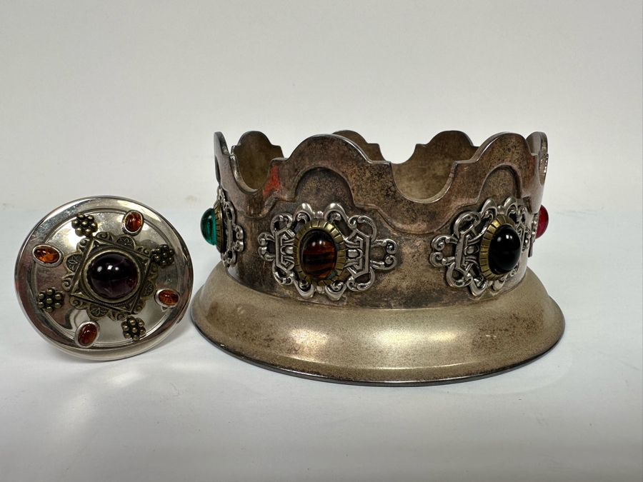 Ann Chichon Dallas Silver Plated Crown Design Wine Bottle Coaster And Wine Stopper [Photo 2]