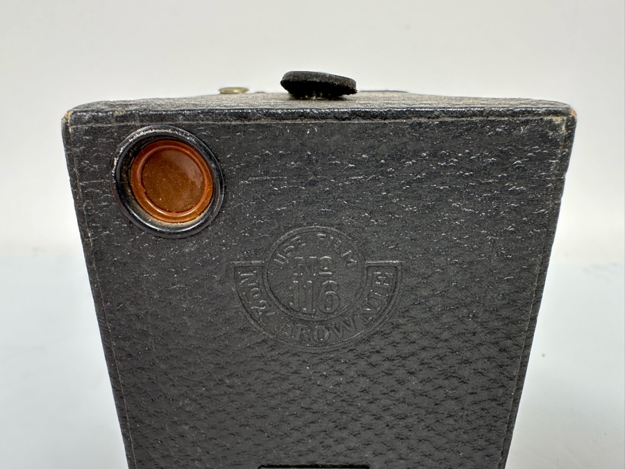Vintage Eastman Kodak Brownie Box Camera 6.25W X 3.5D X 5H [Photo 5]