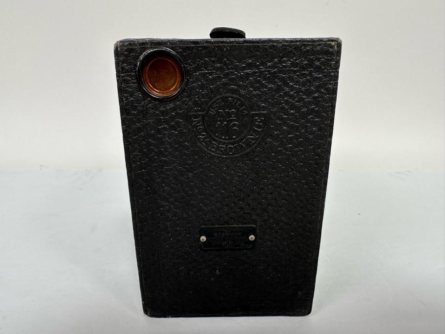 Vintage Eastman Kodak Brownie Box Camera 6.25W X 3.5D X 5H [Photo 3]