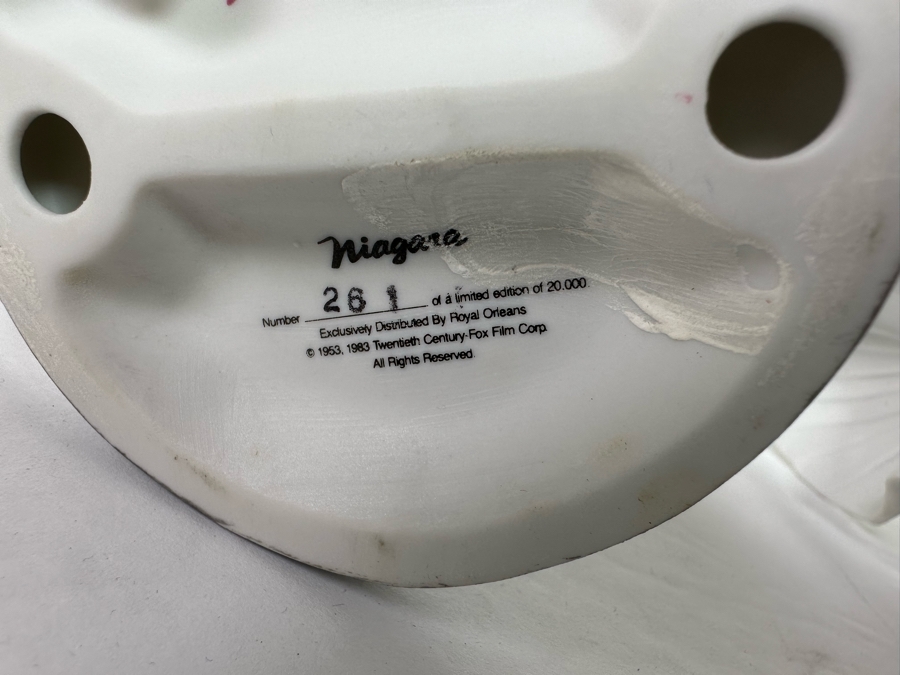 Pair Of Limited Edition Porcelain Marilyn Monroe Figurines By Royal Orleans 9H [Photo 8]