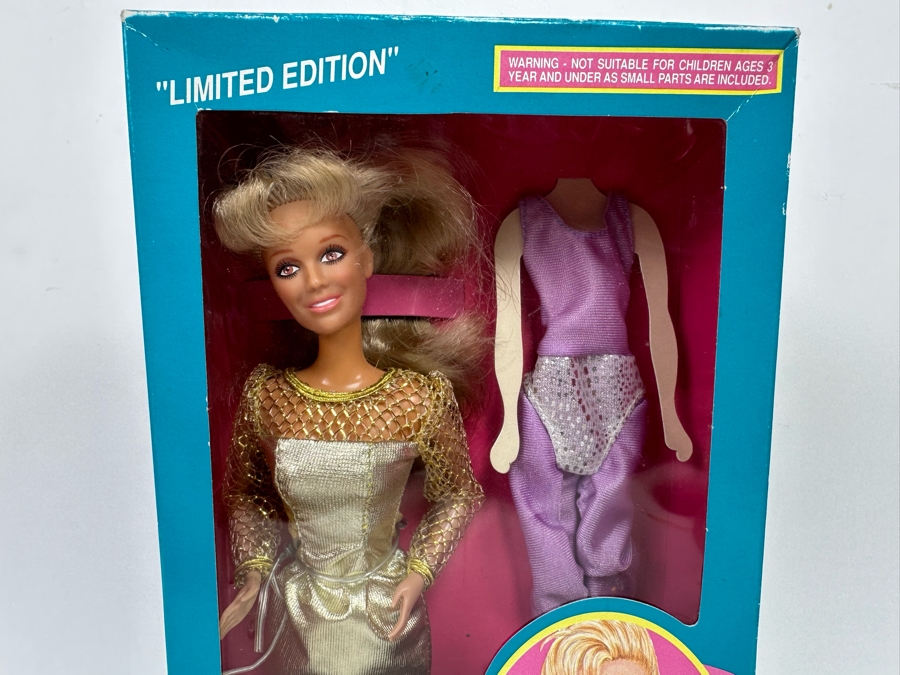 Limited Edition Vanna White Action Figure Doll With Original Fashions New In Box 1990 Home Shopping Club [Photo 4]