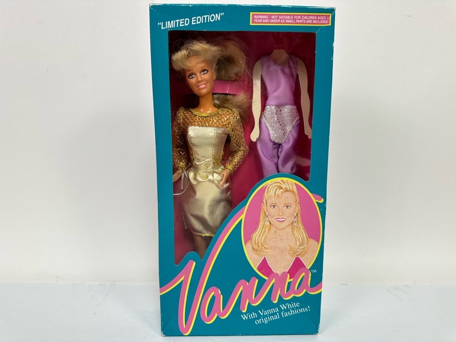 Limited Edition Vanna White Action Figure Doll With Original Fashions New In Box 1990 Home Shopping Club [Photo 3]