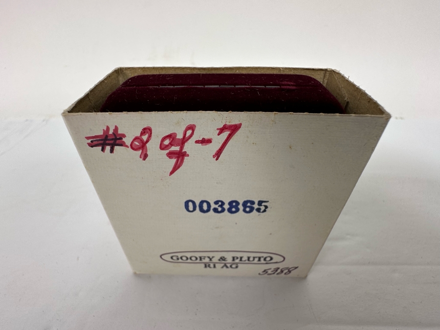 Walt Disney's Goofy And Pluto .999 Fine Silver 1 Troy Oz Proof Silver Coin With Box Rarities Mint Issued 3/31/88 2nd In Series Of 7 Numbered 3,865 Of 15,000 [Photo 8]