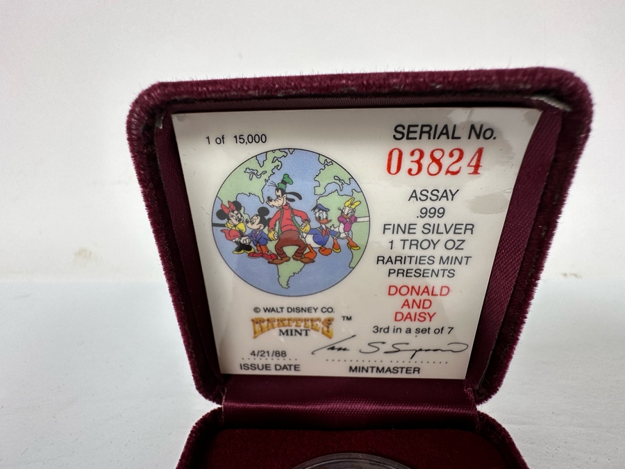 Walt Disney's Donald Duck And Daisy .999 Fine Silver 1 Troy Oz Proof Silver Coin With Box Rarities Mint Issued 4/21/88 2nd In Series Of 7 Numbered 3,824 Of 15,000 [Photo 6]
