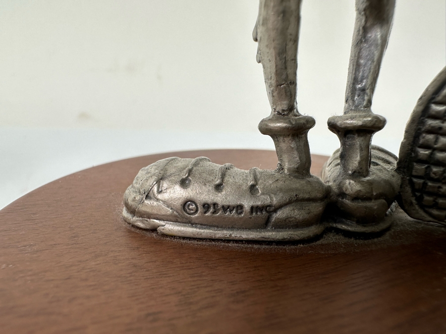 Vintage 1993 Warner Bros. Pewter Wiley Coyote Tennis Player Figurine Looney Tunes 7H [Photo 8]