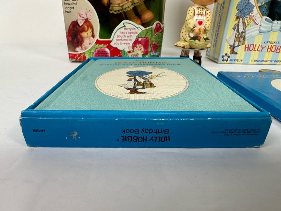 Strawberry Shortcake And Holly Hobbie Dolls & Books [Photo 9]