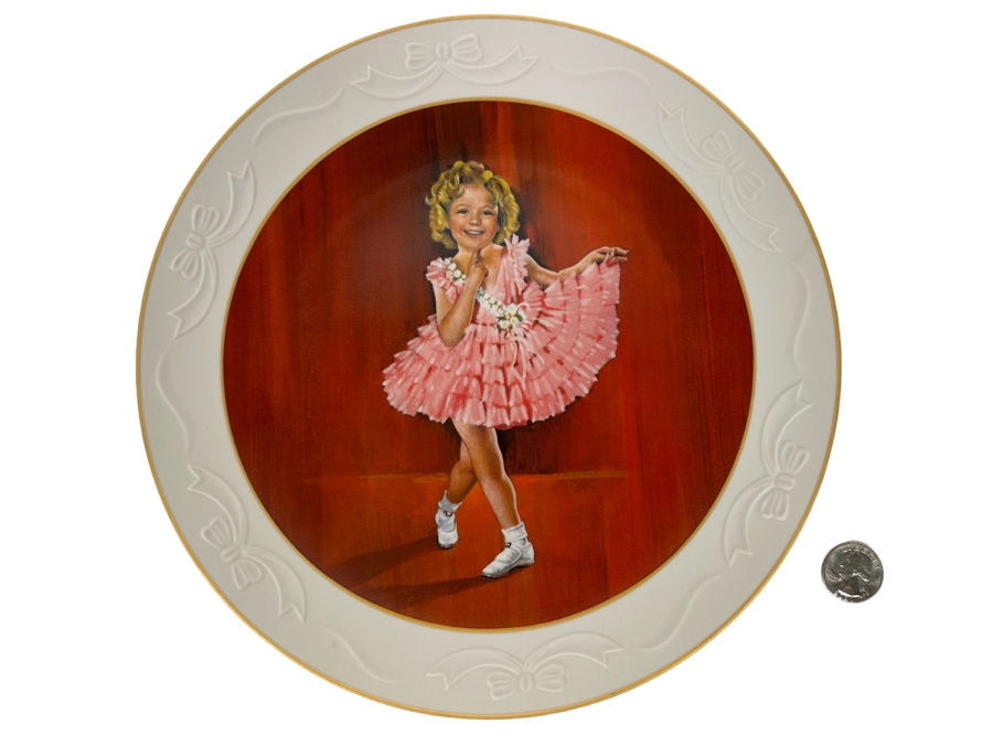 Signed Limited Edition Plate From The Shirley Temple Collection Titled 'Baby Take A Bow' Signed By Shirley Temple 10.25R [Photo 2]
