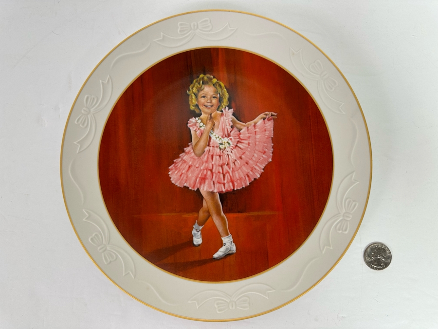 Signed Limited Edition Plate From The Shirley Temple Collection Titled 'Baby Take A Bow' Signed By Shirley Temple 10.25R [Photo 4]