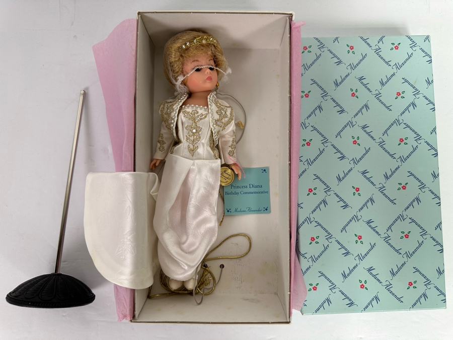 Vintage Madame Alexander Princess Diana Commemorative Doll With Box [Photo 3]