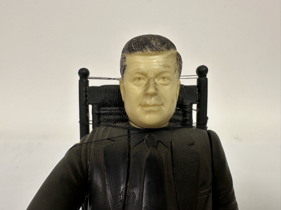 Vintage President John F. Kennedy Seated On Rocking Chair Plastic Model 5.5W X 3D X 6H [Photo 5]