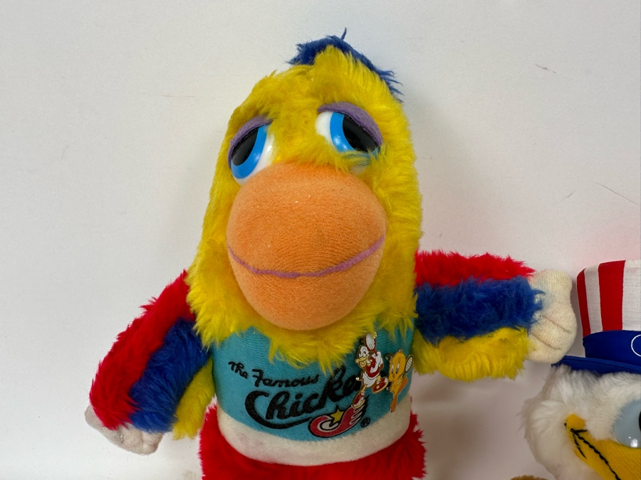The Famous San Diego Chicken Plush With Pins 12H And The L.A. 1984 Olympics Plush 7.5H [Photo 6]