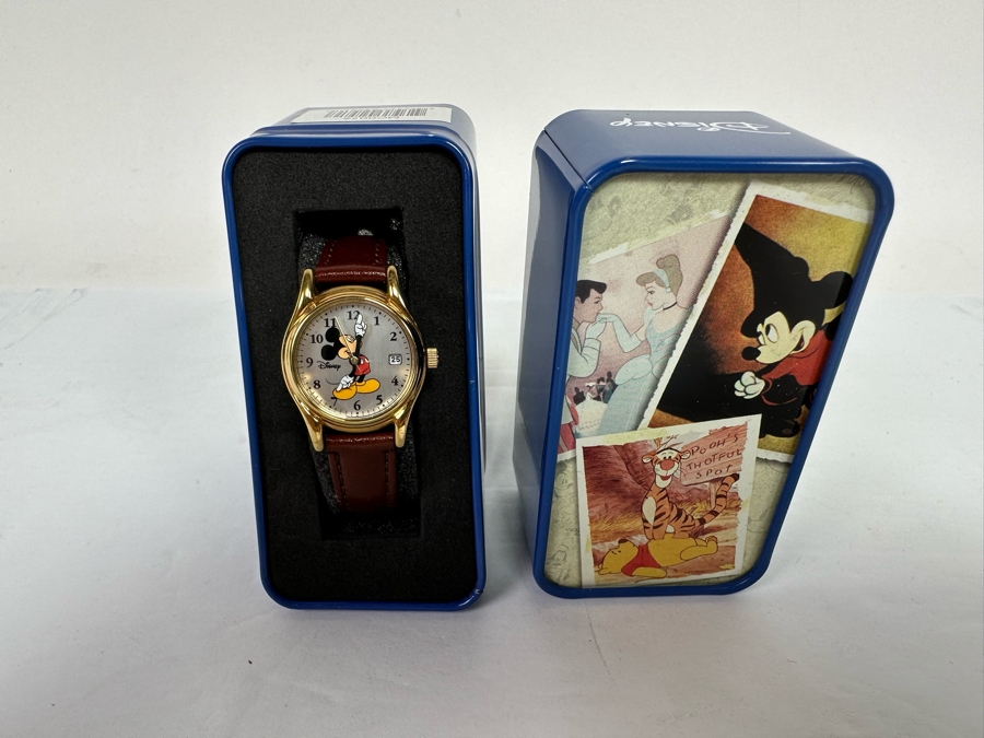 Walt Disney's Mickey Mouse Watch In Box [Photo 3]